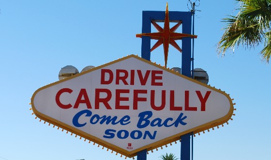 Las Vegas Neon Sign Rear (www.free-city-guides.com) Las Vegas Neon Sign Rear (www.free-city-guides.com)