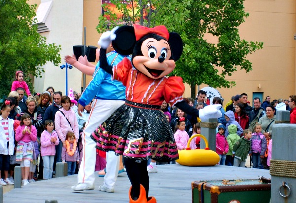Disneyland Paris Minnie Mouse (www.free-city-guides.com)