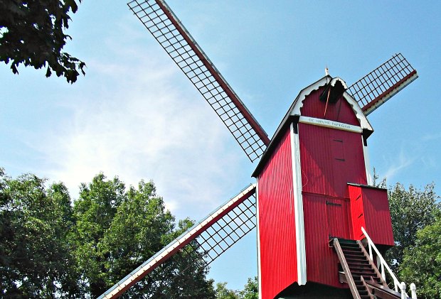 Bruges windmill red