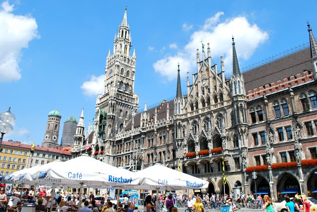 Munich Marienplatz Cafes New