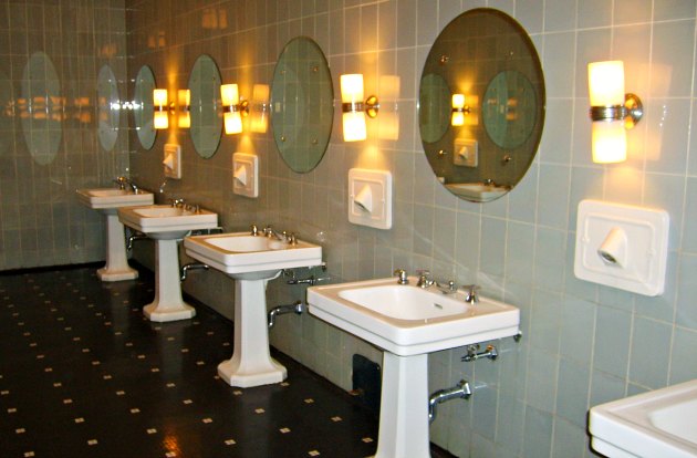 New York Radio City Music Hall Toilets