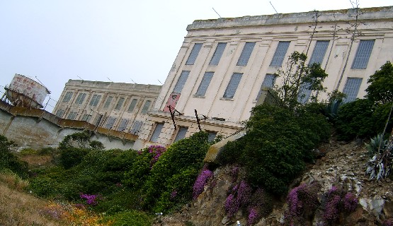 San Francisco Alcatraz prison (www.free-city-guides.com) San Francisco Alcatraz prison