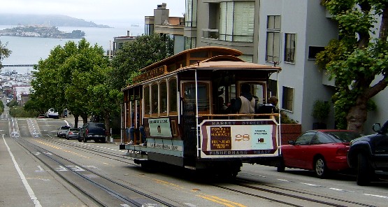 San Francisco Cable Car wide (www.free-city-guides.com)