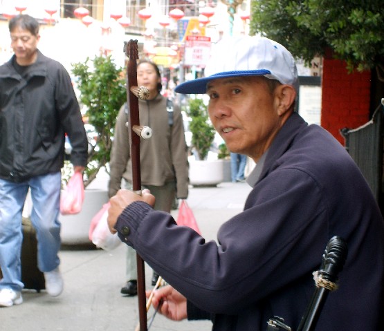 San Francisco chinatown street entertainer 