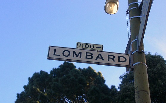 San Francisco lombard street sign