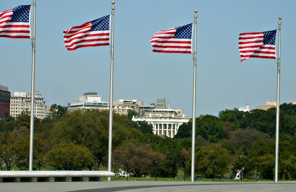 Washington White House from Monument (www.free-city-guides.com)