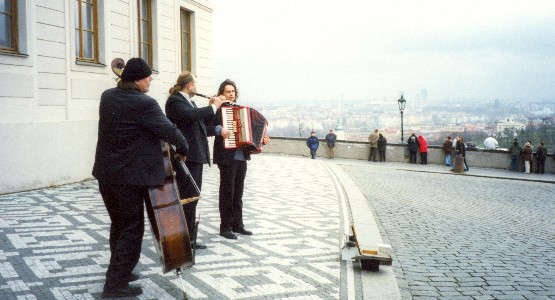 Prague Castle musicians (www.free-city-guides.com)