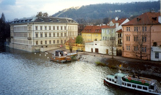 Prague Mala Strana (www.free-city-guides.com)