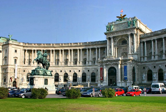 Vienna Hofburg Heldenplatz