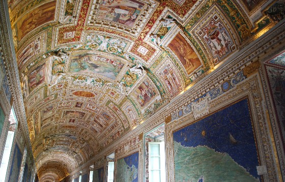 Rome Vatican Museums map hall (www.free-city-guides.com)