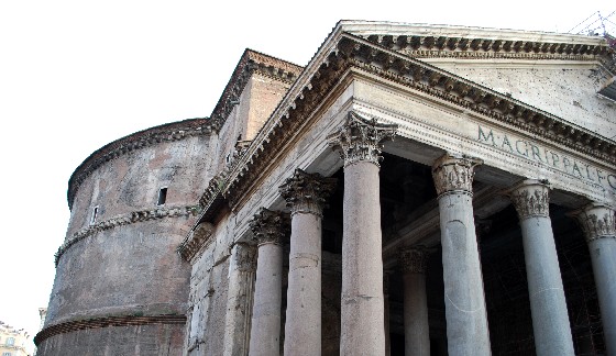 Rome Pantheon front and side (www.free-city-guides.com)