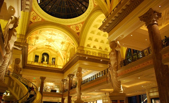 Las Vegas Forum Shops (www.free-city-guides.com)