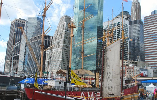 New York South Street Seaport Boats