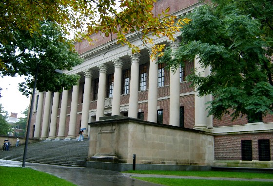 Boston Harvard Campus Widener Library (www.free-city-guides.com)