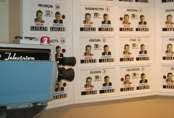 Boston Kennedy Museum Voting display (www.free-city-guides.com) Boston Kennedy Museum Voting display (www.free-city-guides.com)