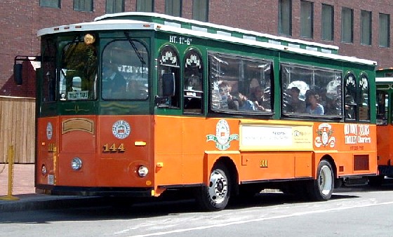 Boston Trolley Tour Bus (www.free-city-guides.com)