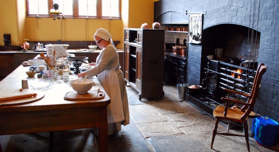 Stratford Charlecote Park Kitchen (www.free-city-guies.com)