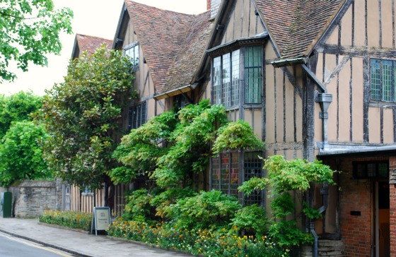 Stratford Halls Croft Front (www.free-city-guides.com)