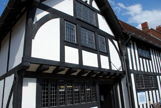 Stratford upon Avon Library (www.free-city-guides.com)