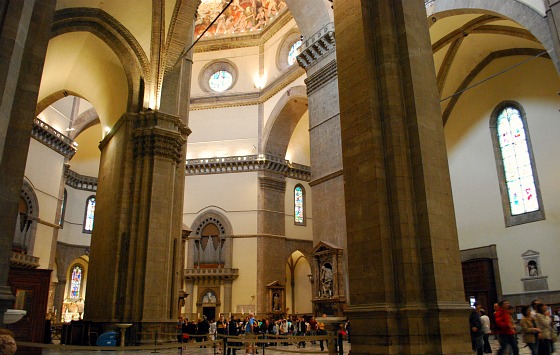 Florence Duomo inside (www.free-city-guides.com)