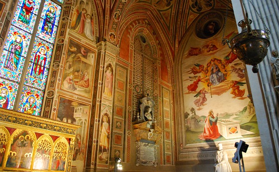 Florence Santa Croce painted chapel (www.free-city-guides.com)