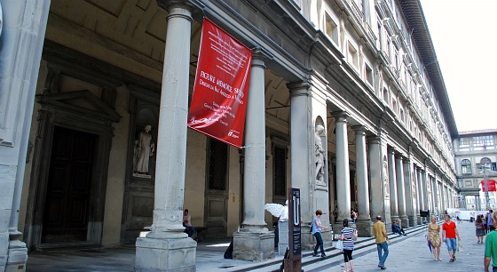 Florence Uffizi Gallery external (www.free-city-guides.com)