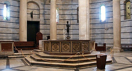 Pisa Baptistry font (www.free-city-guides.com)