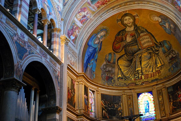 Pisa Duomo Christ frescoe (www.free-city-guides.com)