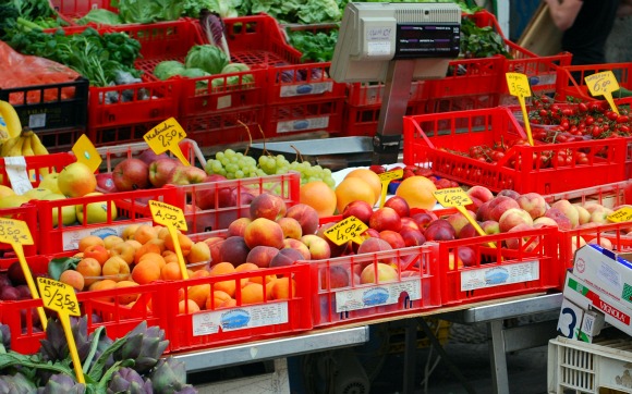 Pisa Food Market close (www.free-city-guides.com)