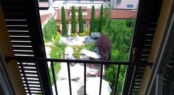 Pisa Hotel Relais dell'Orologio window view (www.free-city-guides.com) Pisa Hotel Relais dell'Orologio window view (www.free-city-guides.com)