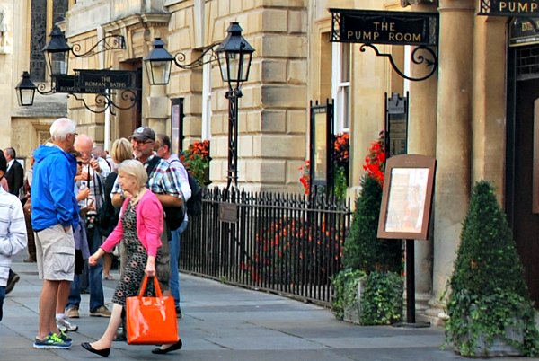 Bath Walking Tours start