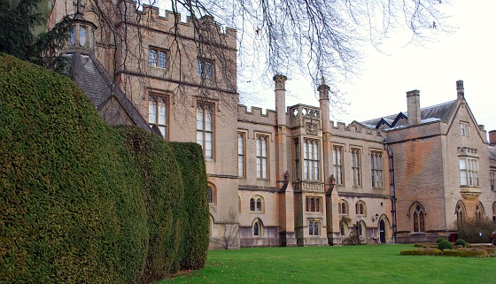 Nottingham Newstead Abbey side (www.free-city-guides.com)