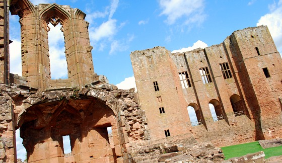 Kenilworth Castle ruins (www.free-city-guides.com)