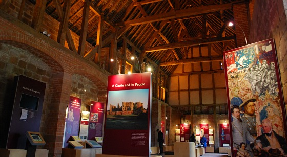 Kenilworth Castle visitors centre (www.free-city-guides.com)