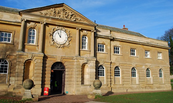 Nottingham Wollaton Hall stables (www.free-city-guides.com)