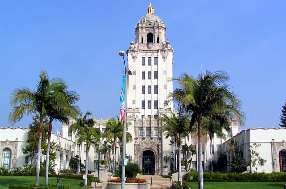 Los Angeles Beverly Hills City Hall (www.free-city-guides.com)