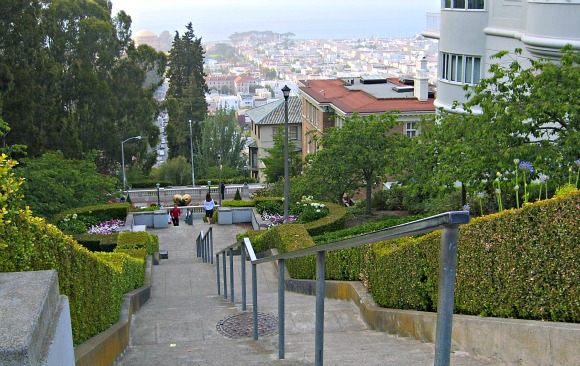 San Francisco Pacific Heights Stairs View (www.free-city-guides.com)