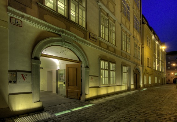 Vienna Mozarthaus Exterior Night