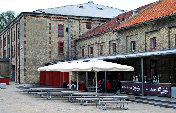 Copenhagen Carlsberg exterior (www.free-city-guides.com)