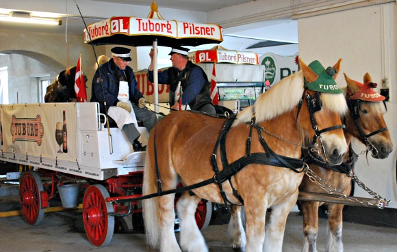 Copenhagen Carlsberg horses (www.free-city-guides.com)