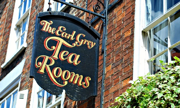 York Shambles Tea Room sign (www.free-city-guides.com)