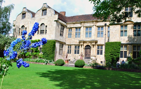 York Treasurers House front (www.free-city-guides.com)