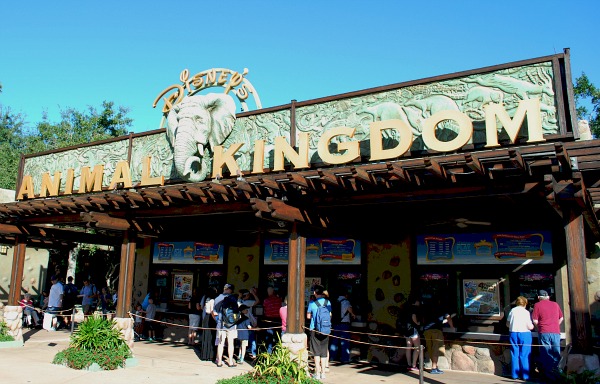 Orlando Animal Kingdom Entrance (www.free-city-guides.com)