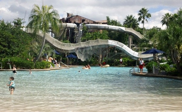 Orlando Typhoon Lagoon Crush 'n' Gusher (www.free-city-guides.com)