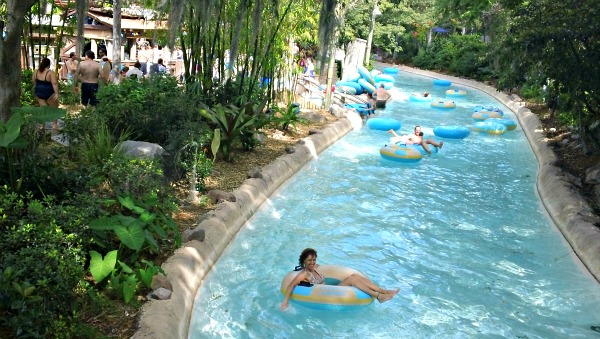 Orlando Typhoon Lagoon River (www.free-city-guides.com)