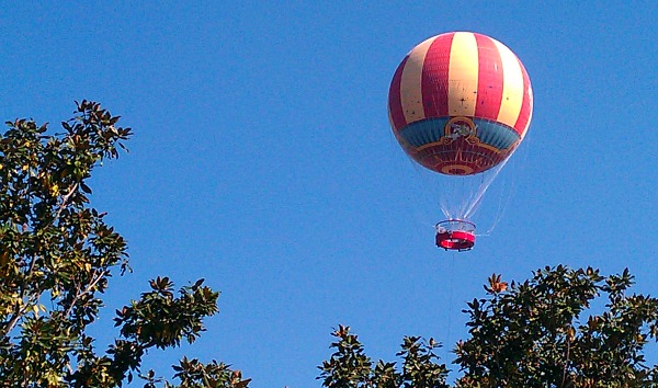 Orlando Disney Balloon (www.free-city-guides.com)