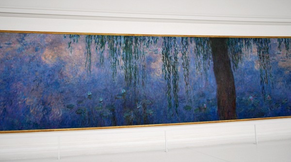 Paris Jardin du Tuileries Orangerie Monet Waterlillies (www.free-city-guides.com)