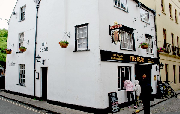 Oxford Bear Pub (www.free-city-guides.com)