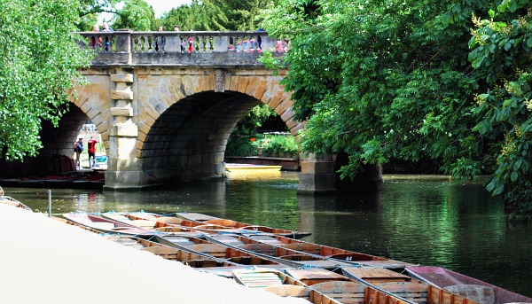 Oxford Boating bridge (www.free-city-guides.com)