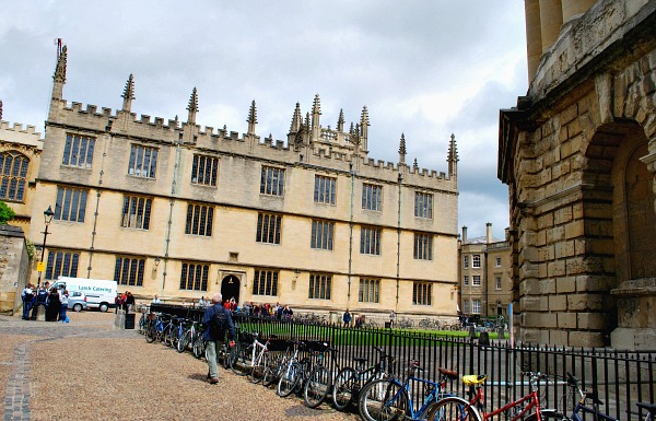 Oxford Bodleian Bikes (www.free-city-guides.com)